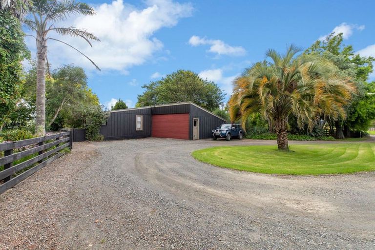 Photo of property in 56 Te Pua School Road, Helensville, 0875