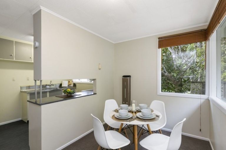 Photo of property in 3 Ranelagh Terrace, Karori, Wellington, 6012