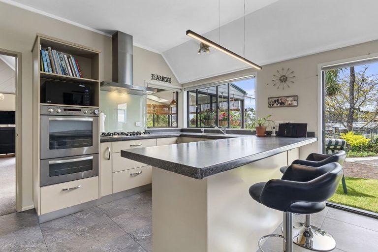 Photo of property in 13a Mangorei Road, Strandon, New Plymouth, 4312