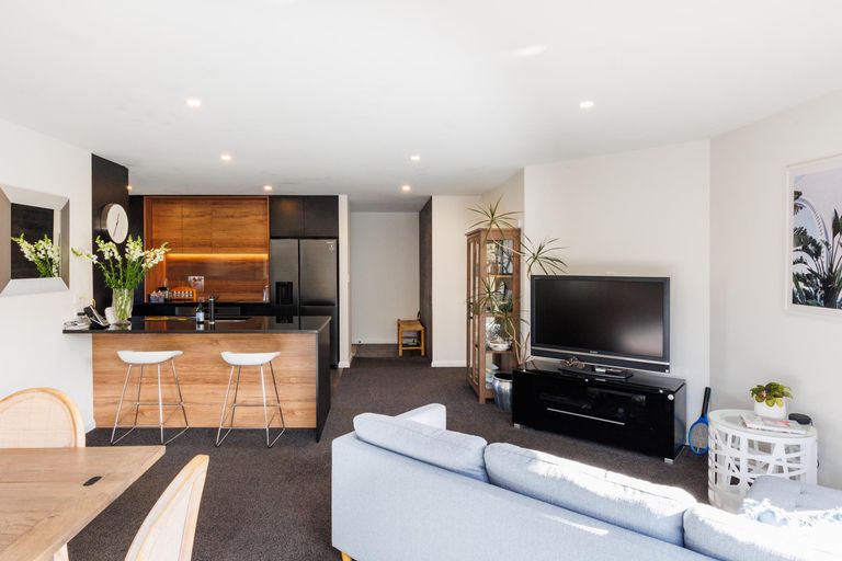 Photo of property in 21b Stewart Crescent, Hokowhitu, Palmerston North, 4410