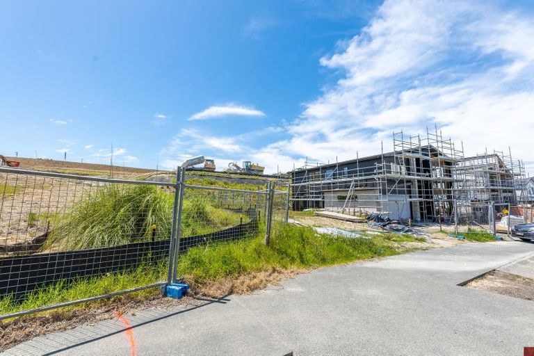 Photo of property in 10 Kumukumu Road, Long Bay, Auckland, 0630