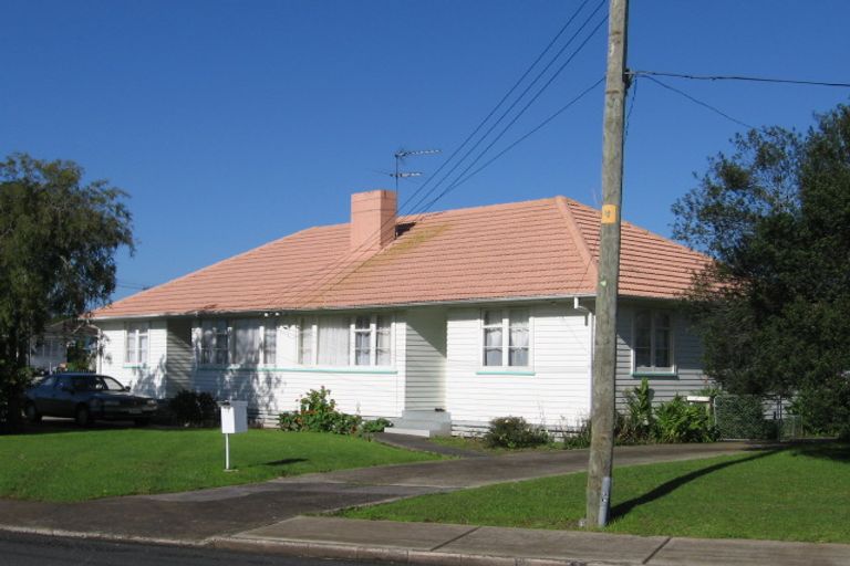Photo of property in 17 Cobham Crescent, Otara, Auckland, 2023