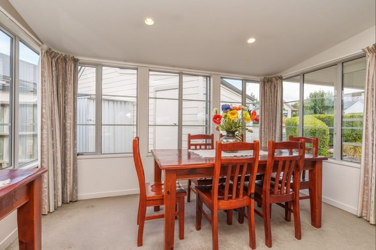 Photo of property in 12 Fletcher Way, Arrowtown, 9302