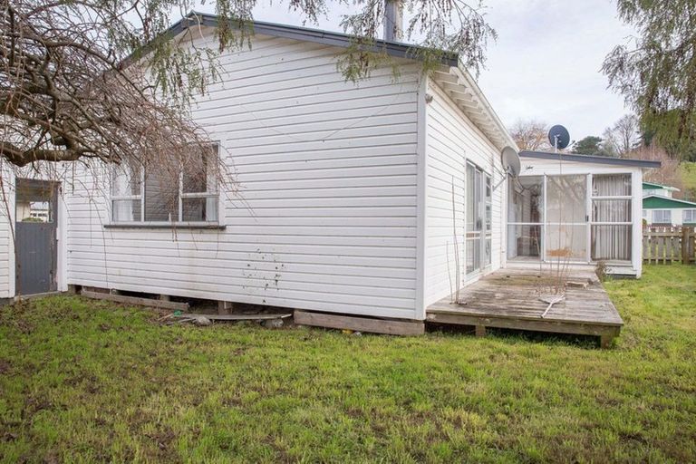 Photo of property in 10 Carlson Street, Dannevirke, 4930