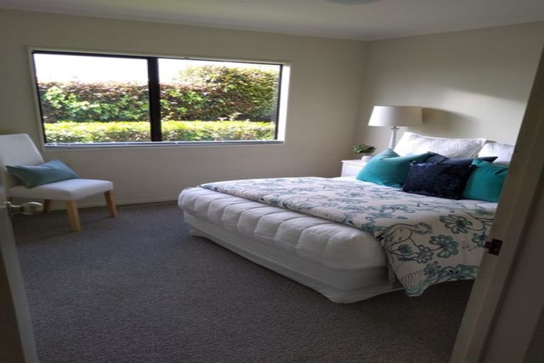 Photo of property in 1/13 Garadice Road, Rothesay Bay, Auckland, 0630