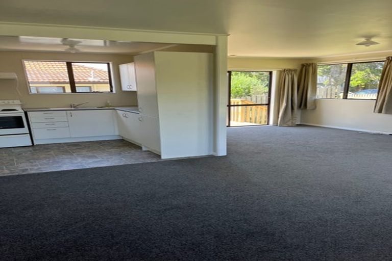 Photo of property in 1/30 Borich Road, Sunnyvale, Auckland, 0612