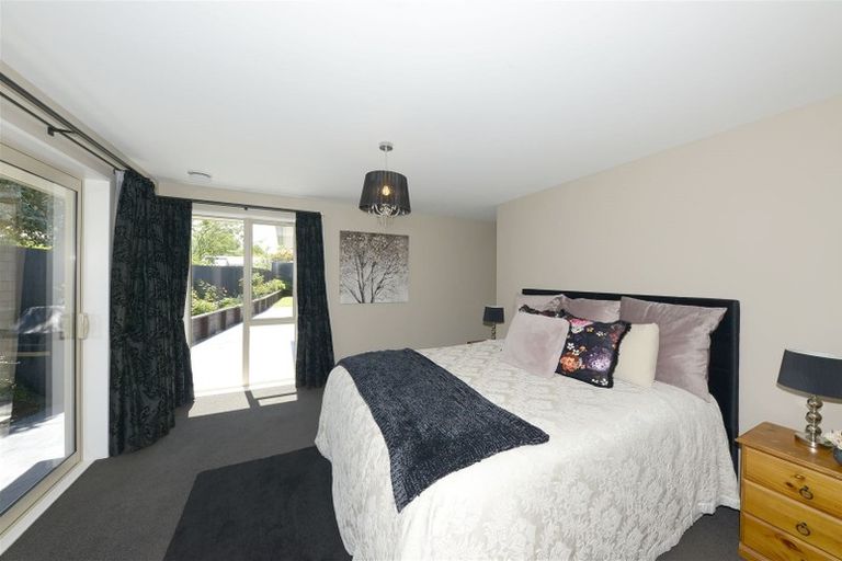 Photo of property in 8 Seagrave Place, Ilam, Christchurch, 8041