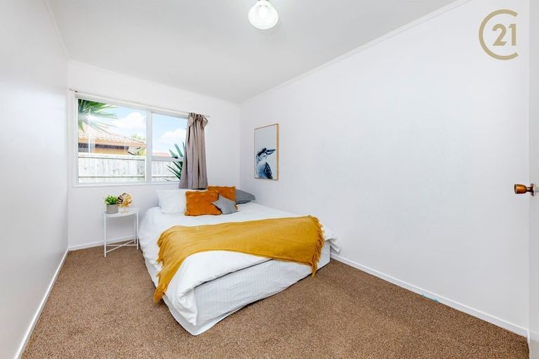 Photo of property in 2/17 Berwyn Avenue, Takanini, 2112