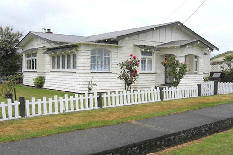 Photo of property in 16 Lytton Street, Feilding, 4702