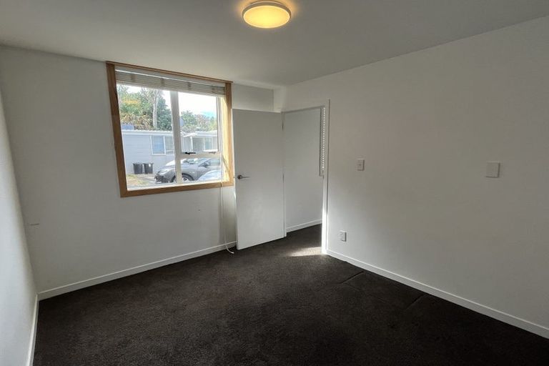 Photo of property in 17/125 Queens Drive, Lyall Bay, Wellington, 6022