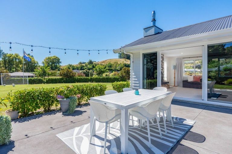 Photo of property in 65 Dalmore Way, Acacia Bay, Taupo, 3385