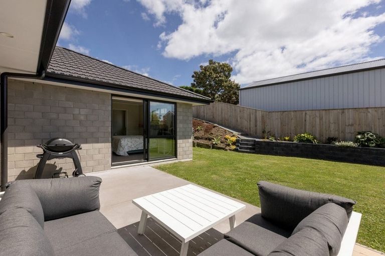 Photo of property in 12 Brendan Close, Omokoroa, 3114