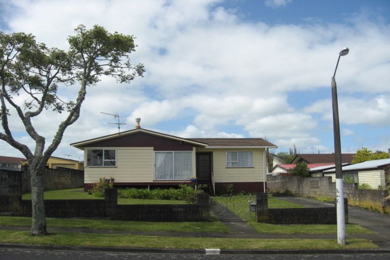 Photo of property in 70 Finlayson Avenue, Clendon Park, Auckland, 2103