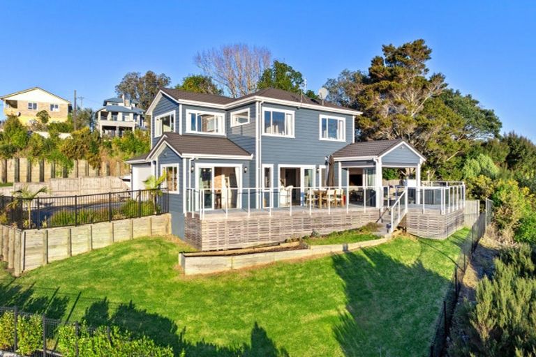 Photo of property in 8 Waititiro Rise, Stanmore Bay, Whangaparaoa, 0932