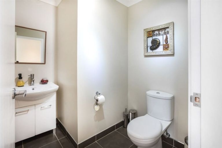 Photo of property in 7 Tasman Close, Aotea, Porirua, 5024