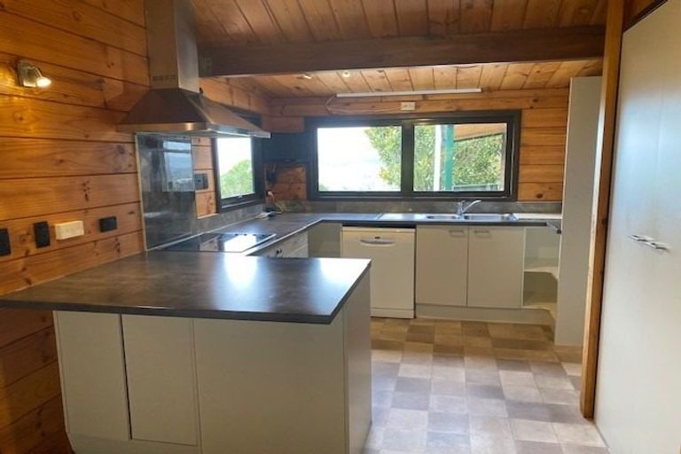 Photo of property in 52b Westhaven Drive, Tawa, Wellington, 5028