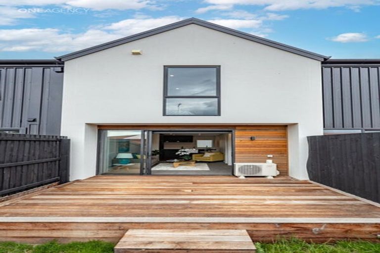 Photo of property in 11/27 New Brighton Road, Shirley, Christchurch, 8061