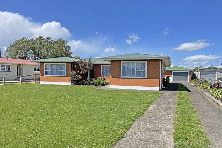 Photo of property in 41 Miller Street, Dannevirke, 4930