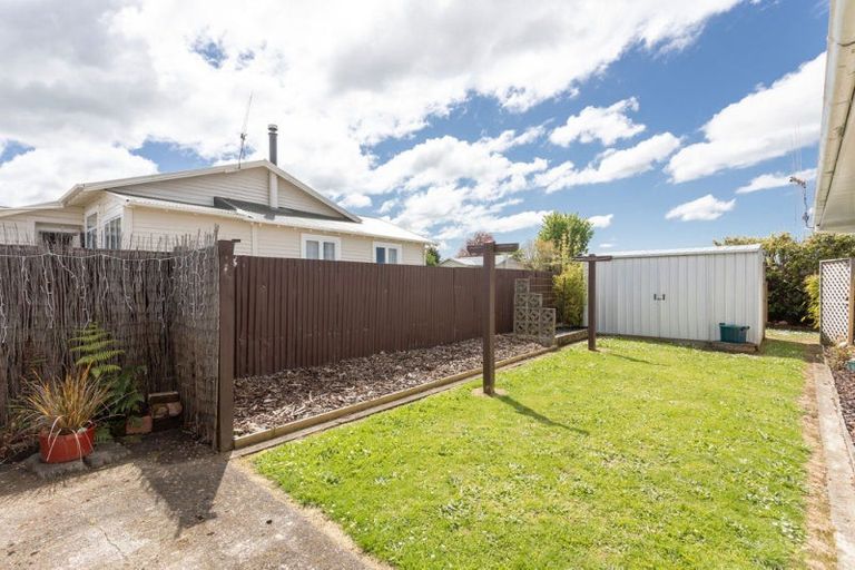 Photo of property in 28 Miller Street, Dannevirke, 4930