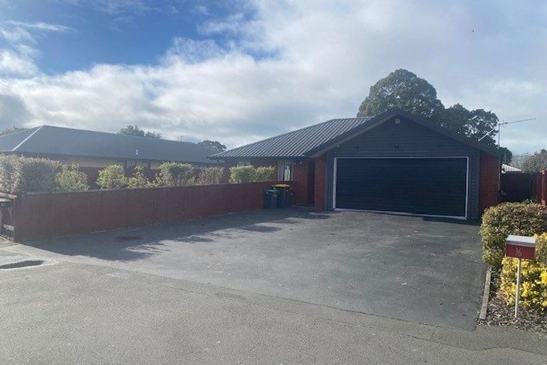 Photo of property in 16 Merrilees Place, Linwood, Christchurch, 8062