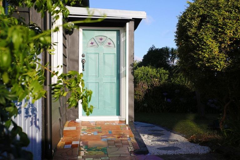 Photo of property in 1/89 Glengarry Road, Glen Eden, Auckland, 0602