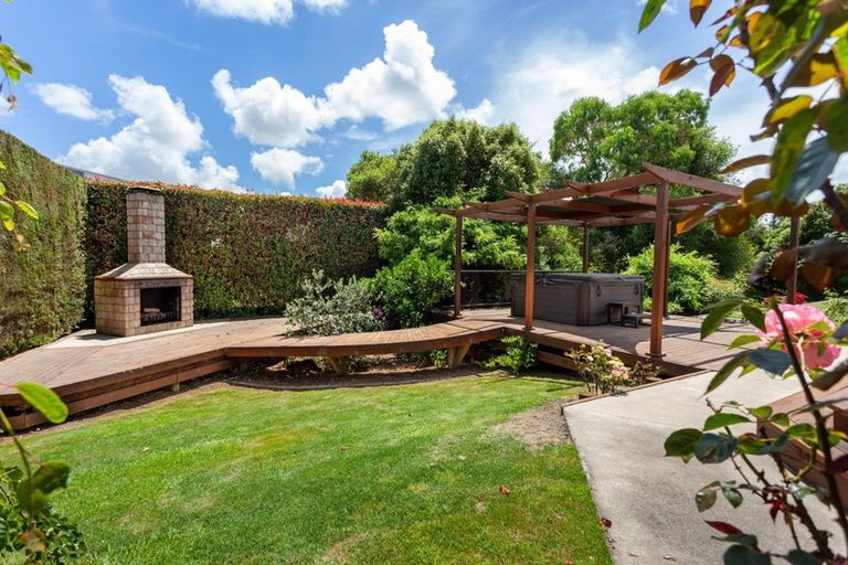 Photo of property in 6 Depot Street, Tirau, 3410