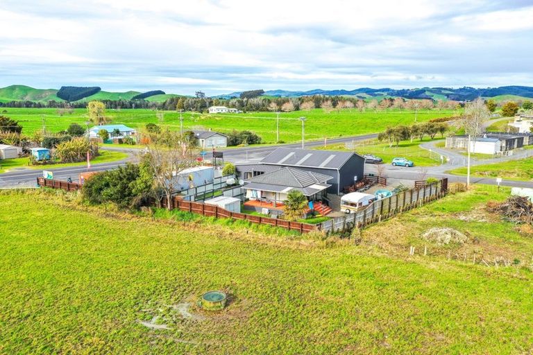 Photo of property in 2 Back Miranda Road, Waitakaruru, Thames, 3576