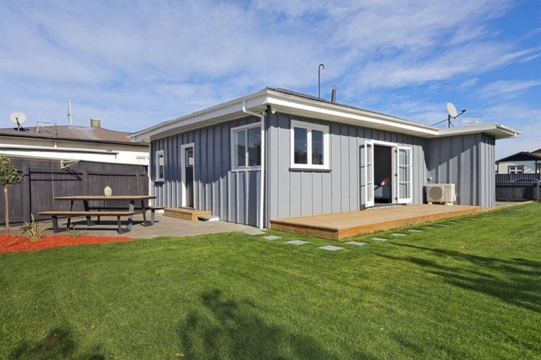 Photo of property in 220 Warwick Road, Mayfair, Hastings, 4122