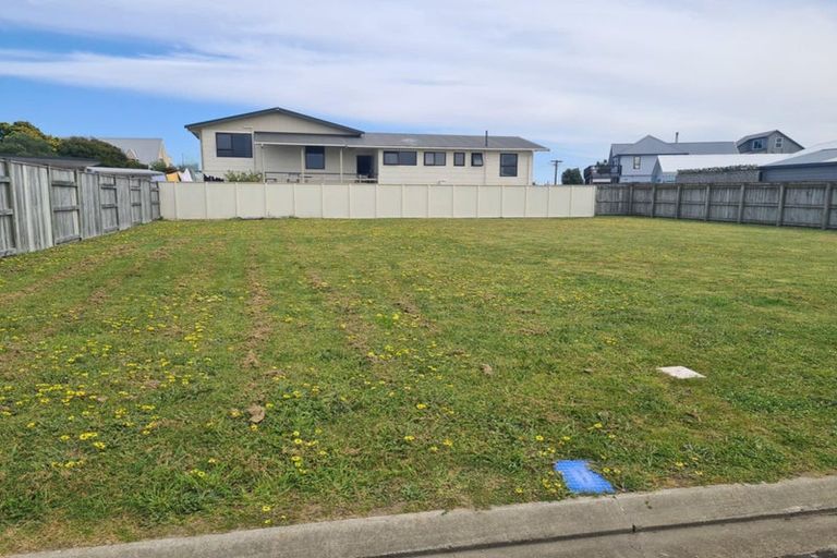 Photo of property in 5 Snappers Lane, Foxton Beach, Foxton, 4815