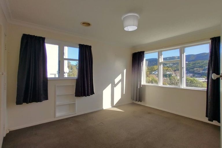 Photo of property in 55 Handyside Street, Tawa, Wellington, 5028