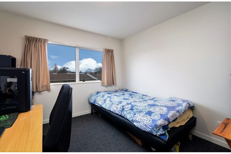 Photo of property in 28/30 Mathesons Road, Phillipstown, Christchurch, 8011