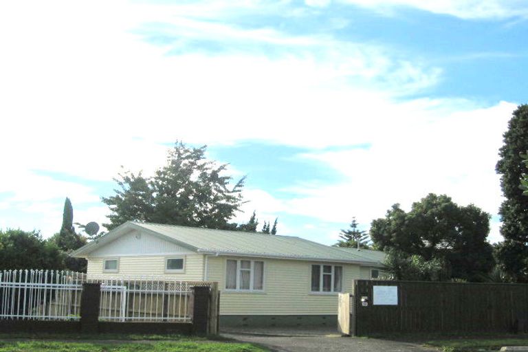 Photo of property in 37 Puhinui Road, Manukau, Auckland, 2104