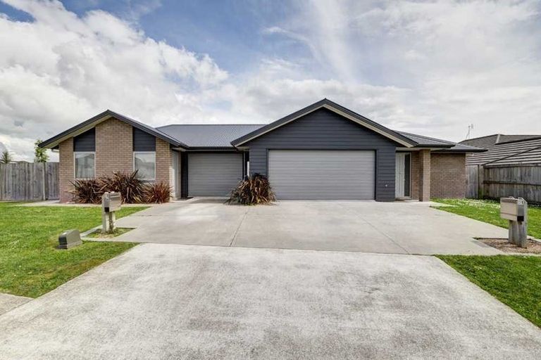 Photo of property in 21 Sirius Crescent, Rototuna North, Hamilton, 3210