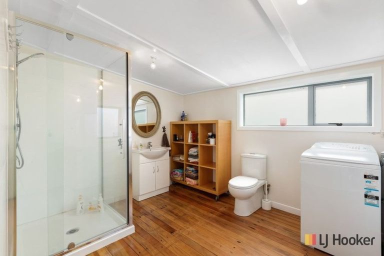 Photo of property in 51 Beach Road, Waihi Beach, 3611