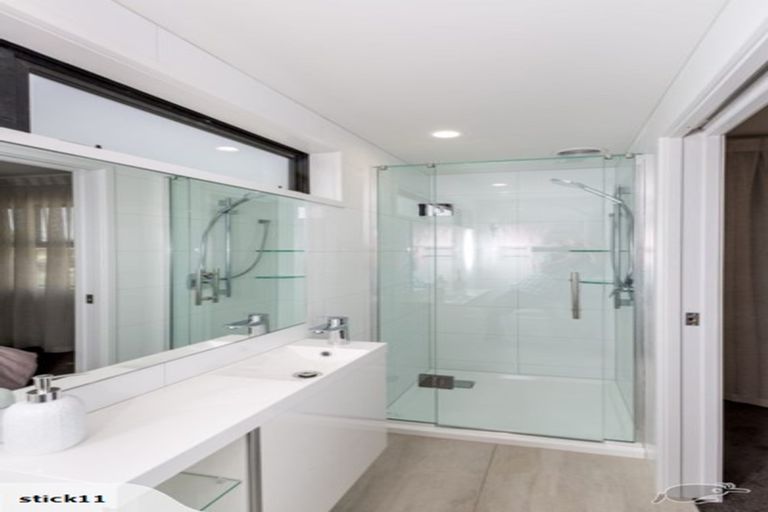 Photo of property in 77 Pendarves Street, New Plymouth, 4310