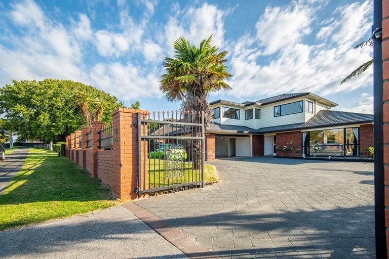 Photo of property in 36 Wairere Road, The Gardens, Auckland, 2105