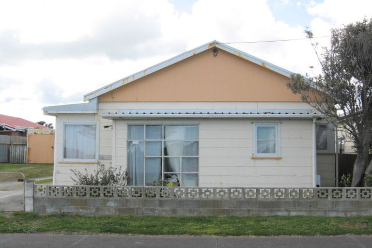 Photo of property in 29 Seafront Road, Castlecliff, Whanganui, 4501