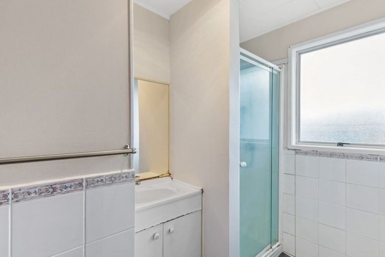 Photo of property in 1/11 Chamade Place, Clover Park, Auckland, 2019