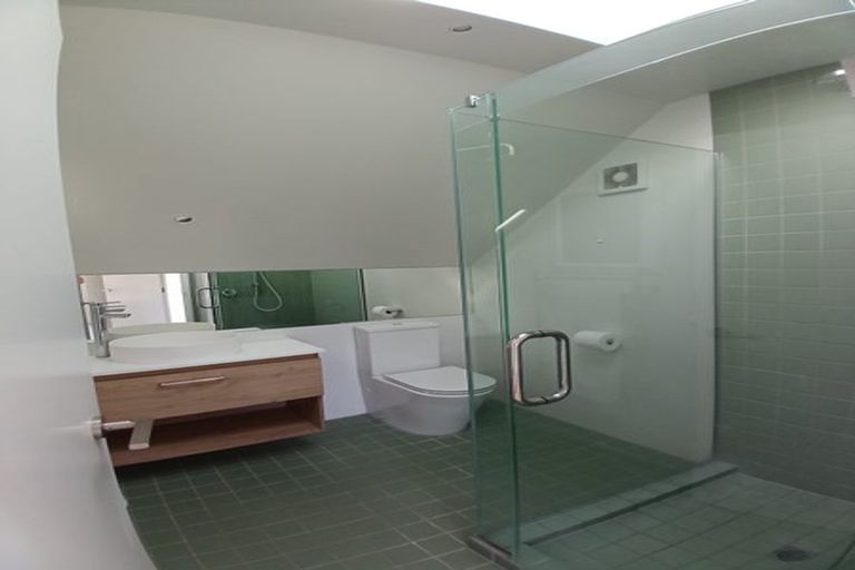 Photo of property in 2/20 Dickens Street, Addington, Christchurch, 8024