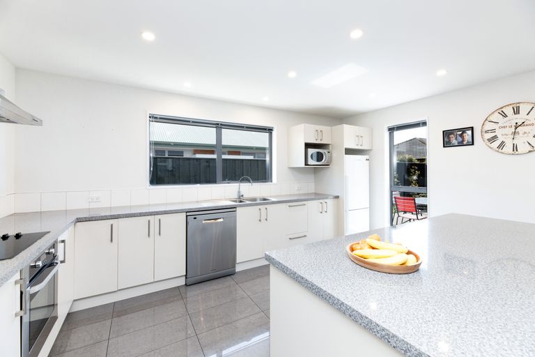 Photo of property in 50 Hakatere Road, Pegasus, 7612