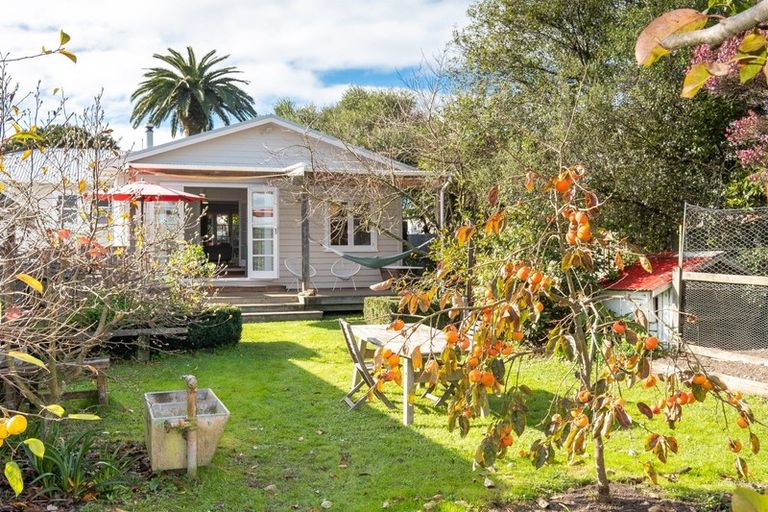 Photo of property in 4 Shrimpton Road, Haumoana, 4102