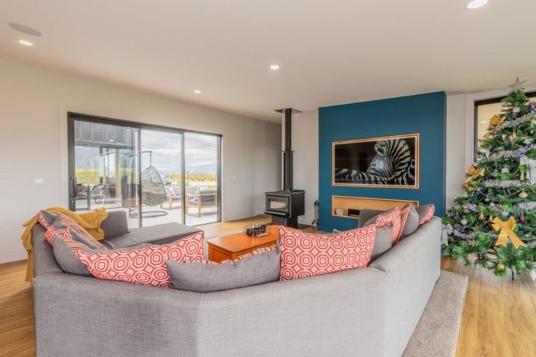 Photo of property in 213 Golden Road, Springvale, Alexandra, 9393