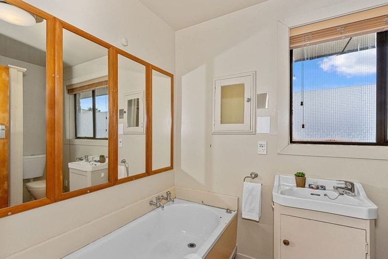 Photo of property in 1/9 Geraldine Street, Edgeware, Christchurch, 8013