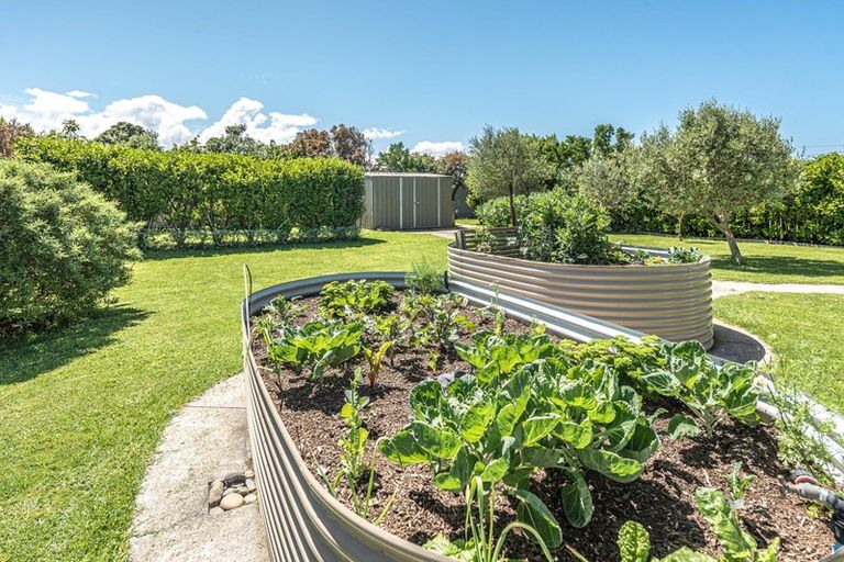 Photo of property in 16 Egmont Street, Patea, 4520