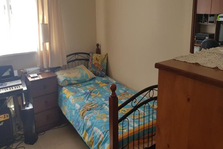 Photo of property in 15 Charles Street, Clouston Park, Upper Hutt, 5018