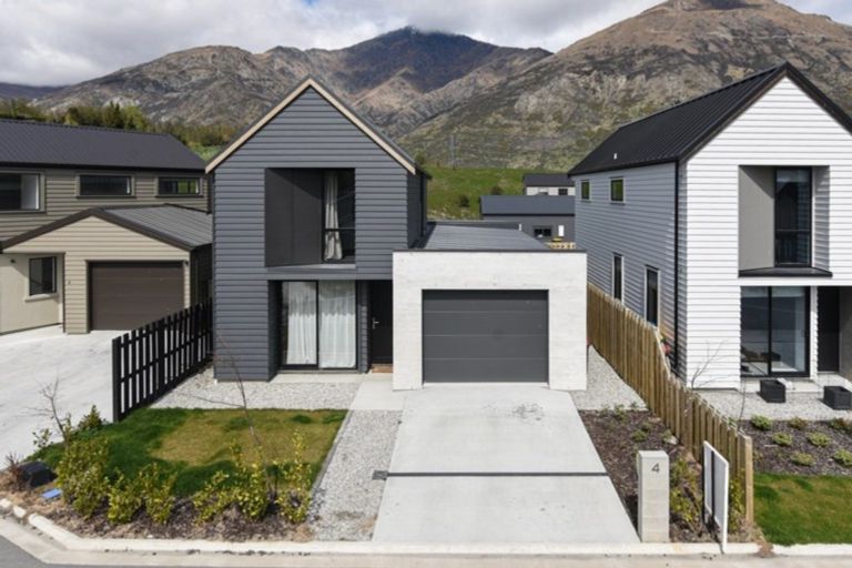 Photo of property in 4 Bathans Lane, Lake Hayes, Queenstown, 9304