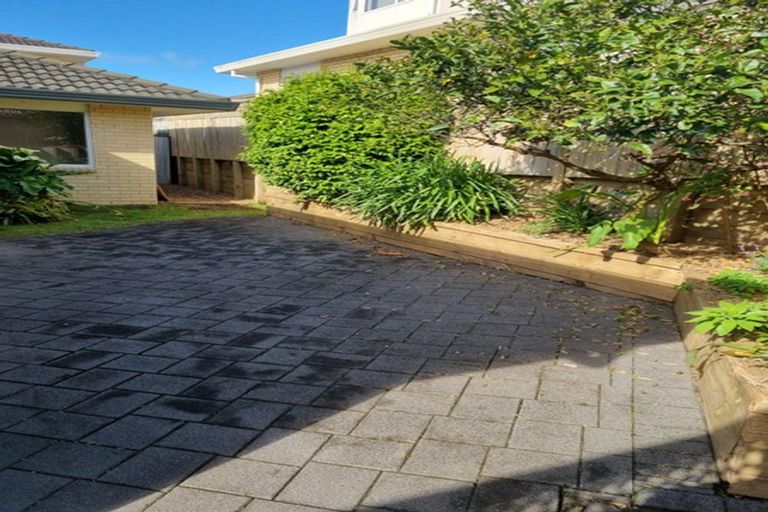 Photo of property in 1/7 Thurston Place, Bucklands Beach, Auckland, 2012