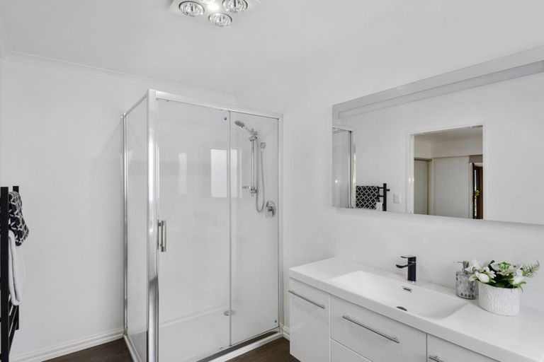 Photo of property in 41 Lowry Avenue, Redwood, Christchurch, 8051