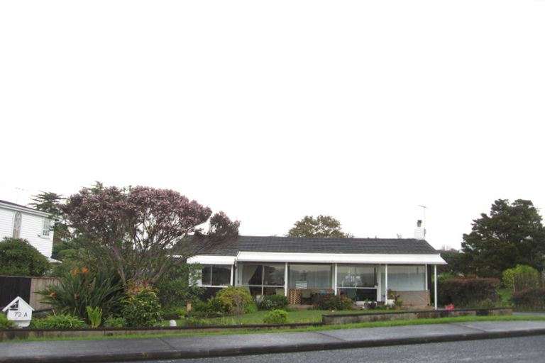 Photo of property in 72a Marine Parade, Mellons Bay, Auckland, 2014