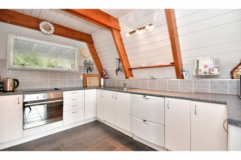 Photo of property in 10a Win Grove, Hatfields Beach, Orewa, 0931